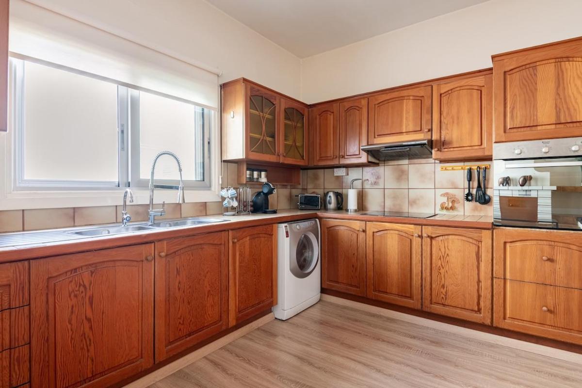 Central, Renovated, Fully Equipped, Spacious 3Bd Strovolos Zewnętrze zdjęcie